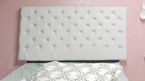 Aome Rainbow online show from December 13, 6:00 am