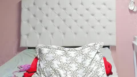 Aome Rainbow online show from December 16, 2:15 am