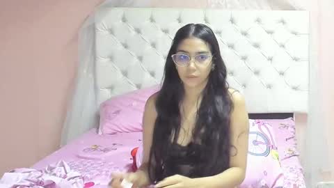 Aome Rainbow online show from October 9, 6:33 am