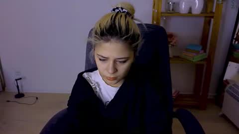 ApheliaStar online show from November 19, 4:07 pm