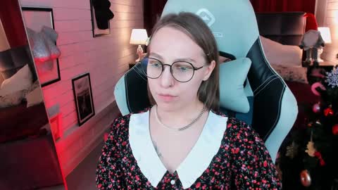 Snapshot of aphexqueen chatting on December 11, 7:14 pm APHEX QUEEN online show from December 11, 7:14 pm