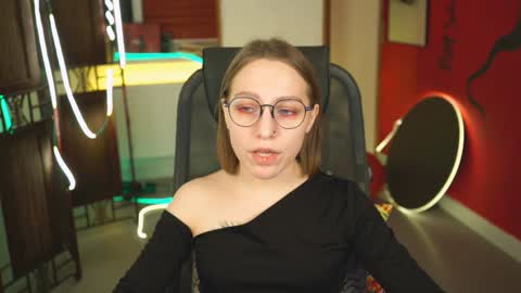 Snapshot of aphexqueen chatting on February 4, 12:22 pm APHEX QUEEN online show from February 4, 12:22 pm