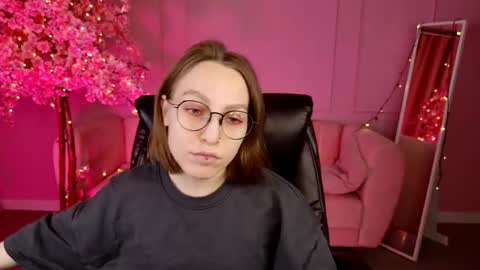 Snapshot of aphexqueen chatting on March 7, 1:18 pm APHEX QUEEN online show from March 7, 1:18 pm