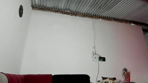 Snapshot of apholov chatting on May 10, 11:26 am follow me here you find me online show from May 10, 11:26 am