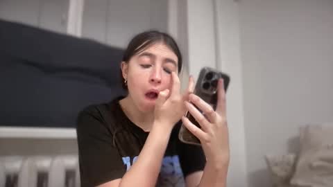 aphr0dite22 online show from March 3, 6:03 pm