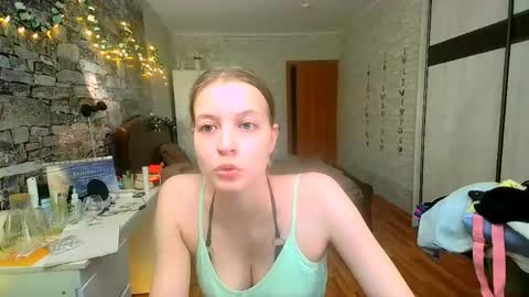 Snapshot of aphrodite_wow_ chatting on April 28, 2:00 pm Aphrodite online show from April 28, 2:00 pm