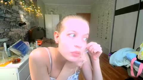 Snapshot of aphrodite_wow_ chatting on April 29, 1:48 pm Aphrodite online show from April 29, 1:48 pm