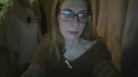 Snapshot of aphrodity_rox chatting on June 5, 10:26 pm Aphrodity Rox online show from June 5, 10:26 pm