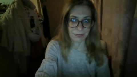 Snapshot of aphrodity_rox chatting on June 16, 9:28 pm Aphrodity Rox online show from June 16, 9:28 pm