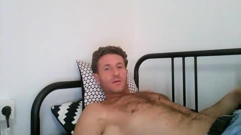 Snapshot of apollobest77 chatting on December 12, 2:55 pm apollobest77 online show from December 12, 2:55 pm