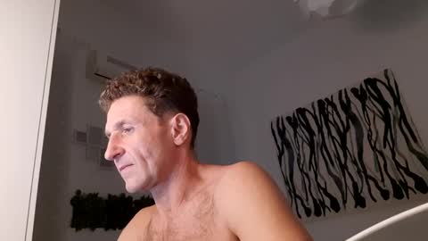 Snapshot of apollobest77 chatting on December 20, 7:07 pm apollobest77 online show from December 20, 7:07 pm