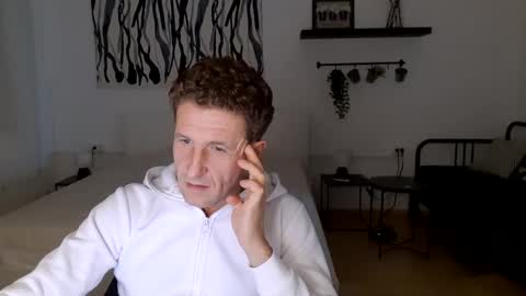 Snapshot of apollobest77 chatting on December 21, 7:38 pm apollobest77 online show from December 21, 7:38 pm