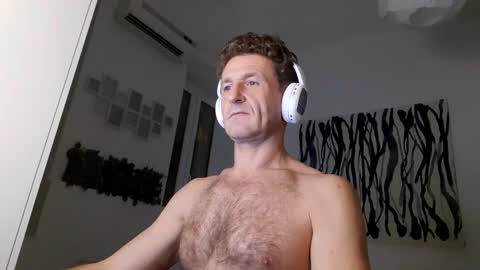 Snapshot of apollobest77 chatting on December 22, 4:50 am apollobest77 online show from December 22, 4:50 am