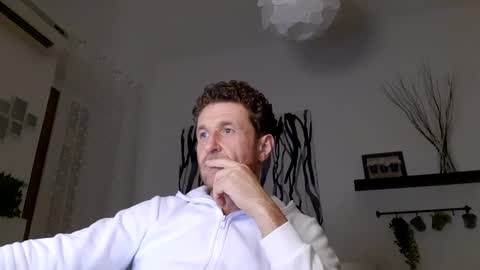 Snapshot of apollobest77 chatting on January 9, 7:40 pm apollobest77 online show from January 9, 7:40 pm