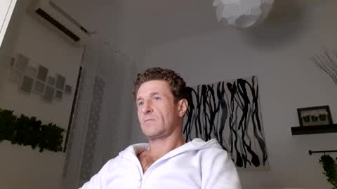 Snapshot of apollobest77 chatting on January 11, 9:46 pm apollobest77 online show from January 11, 9:46 pm