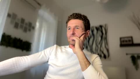 Snapshot of apollobest77 chatting on January 19, 3:32 pm apollobest77 online show from January 19, 3:32 pm