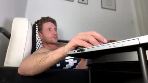 Snapshot of apollobest77 chatting on January 19, 11:00 pm apollobest77 online show from January 19, 11:00 pm