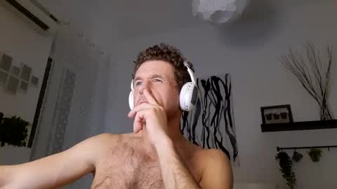 Snapshot of apollobest77 chatting on January 30, 12:07 am apollobest77 online show from January 30, 12:07 am