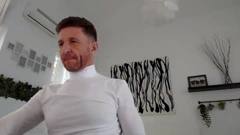 Snapshot of apollobest77 chatting on February 4, 11:49 am apollobest77 online show from February 4, 11:49 am