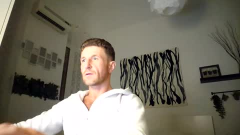 Snapshot of apollobest77 chatting on February 4, 7:33 pm apollobest77 online show from February 4, 7:33 pm