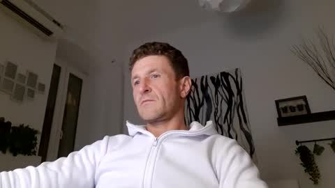 Snapshot of apollobest77 chatting on February 28, 10:17 pm apollobest77 online show from February 28, 10:17 pm