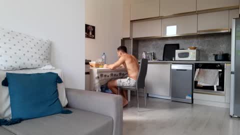 Snapshot of apollobest77 chatting on September 10, 10:26 am apollobest77 online show from September 10, 10:26 am