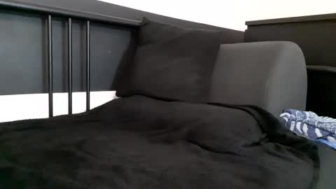 Snapshot of apollobest77 chatting on November 17, 3:18 pm apollobest77 online show from November 17, 3:18 pm