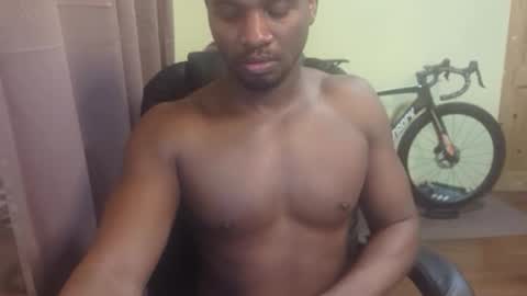 Snapshot of apollodarkmn chatting on December 4, 4:33 am apollodarkmn online show from December 4, 4:33 am