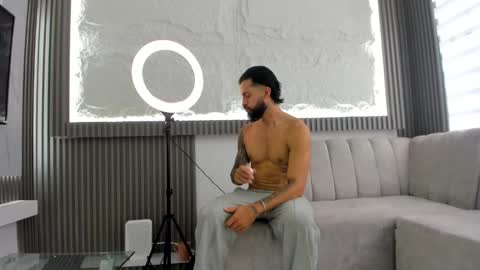 APOLO online show from February 22, 5:02 pm