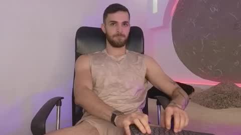 Apolo Lux  online show from February 25, 8:29 pm