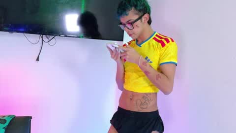 Snapshot of apolo_prince1 chatting on June 17, 10:21 pm Apolo online show from June 17, 10:21 pm