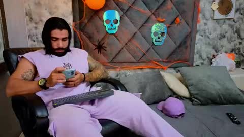 Snapshot of apolo_rousse chatting on October 15, 11:27 pm Apolo online show from October 15, 11:27 pm