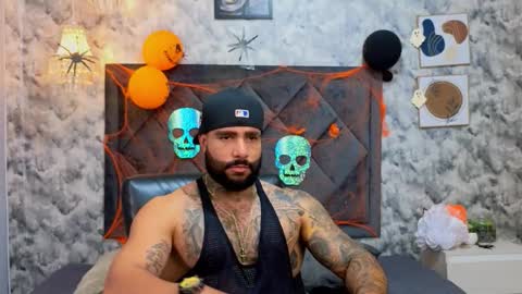 Snapshot of apolo_rousse chatting on October 20, 10:21 pm Apolo online show from October 20, 10:21 pm