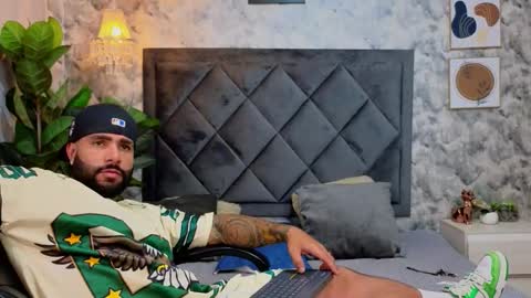 Apolo online show from November 8, 10:19 pm