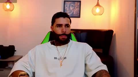 Snapshot of apolo_ryder chatting on May 23, 12:27 am APOLO online show from May 23, 12:27 am