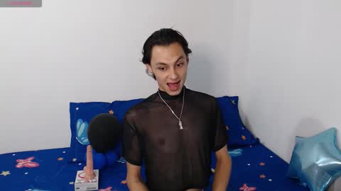 Snapshot of apolo_smith001 chatting on December 3, 2:52 am Apolo online show from December 3, 2:52 am