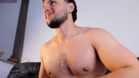 Snapshot of apoloklein_ chatting on May 23, 2:39 am Apolo Klein online show from May 23, 2:39 am
