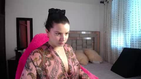 Snapshot of apolonia333 chatting on June 3, 6:13 pm Apolonia online show from June 3, 6:13 pm