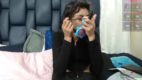 Snapshot of applehot_lr chatting on July 8, 1:15 pm sofi y kevin online show from July 8, 1:15 pm