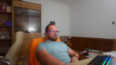 Seb online show from December 4, 4:10 am