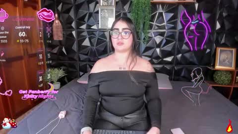 Snapshot of appril_foxx chatting on January 10, 3:14 pm apprilfoxx online show from January 10, 3:14 pm
