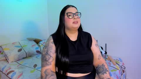 Snapshot of apriilpeach_ chatting on March 21, 2:16 am Maria online show from March 21, 2:16 am