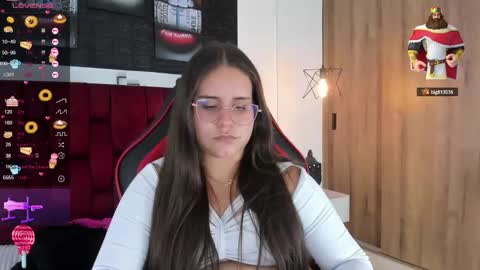 Snapshot of april1_sc chatting on December 4, 5:33 pm April SC online show from December 4, 5:33 pm