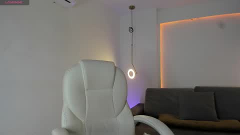 April online show from March 12, 10:26 am