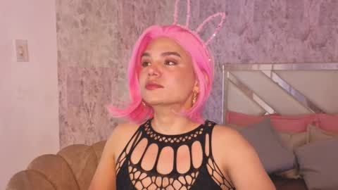 Isabella online show from April 9, 9:31 pm