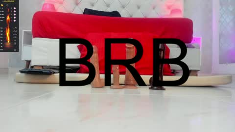 Snapshot of aprilbonnie chatting on December 27, 11:53 pm 3pm to 930 pm colombia online show from December 27, 11:53 pm