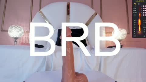 Snapshot of aprilbonnie chatting on January 6, 11:31 pm 3pm to 930 pm colombia online show from January 6, 11:31 pm