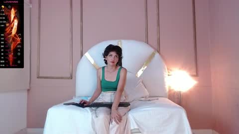 Snapshot of aprilbonnie chatting on March 9, 2:29 am 3pm to 930 pm colombia online show from March 9, 2:29 am