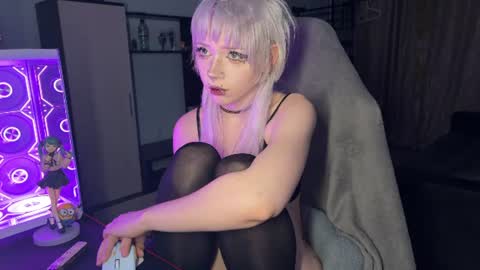 Snapshot of aprilcutie chatting on July 22, 8:44 pm april online show from July 22, 8:44 pm