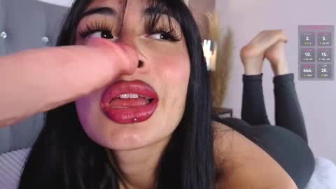 Cris online show from November 3, 12:28 pm